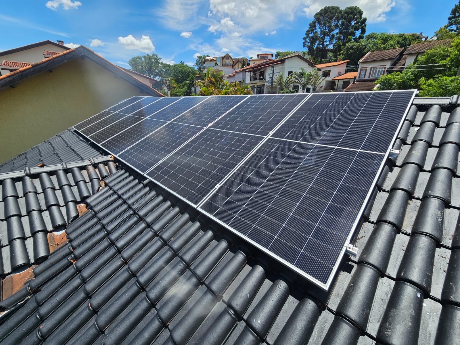 Projeto de energia solar instalado pela Fotovoltaica Rio Preto